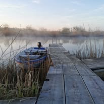 Boot und Steg bei Wiesengrund an der Uecker.